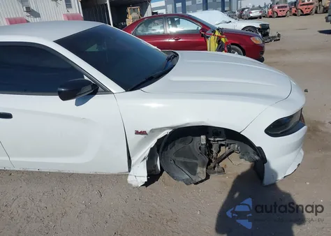 2015 Dodge Charger Road/Track z USA, uszkodzony, nr VIN 2C3CDXCT7FH836414